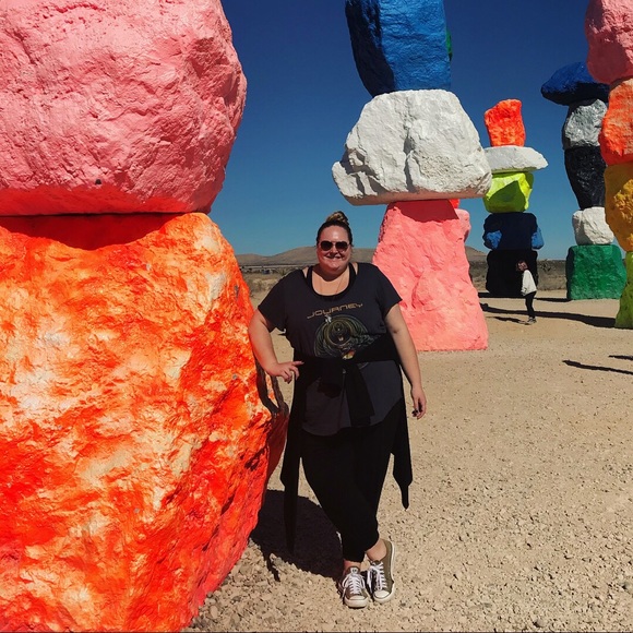 @StyledbyReah on the gram ❤️ - Picture 5 of 8